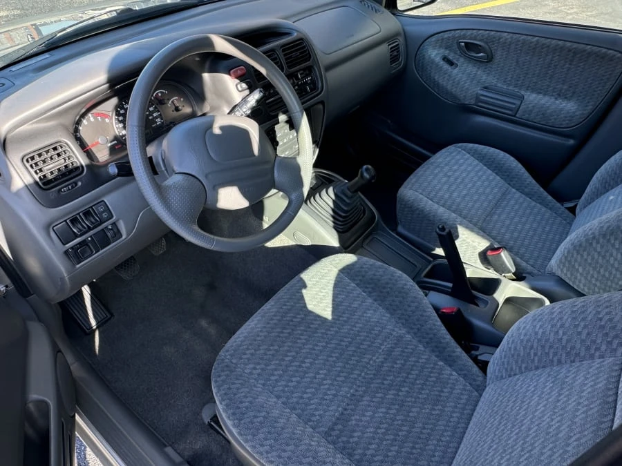 2002 Suzuki Vitara 2nd Gen - Image 4 of 10