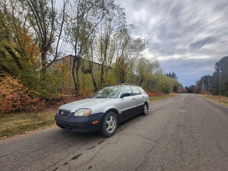 2002 Suzuki - Image 4 of 8