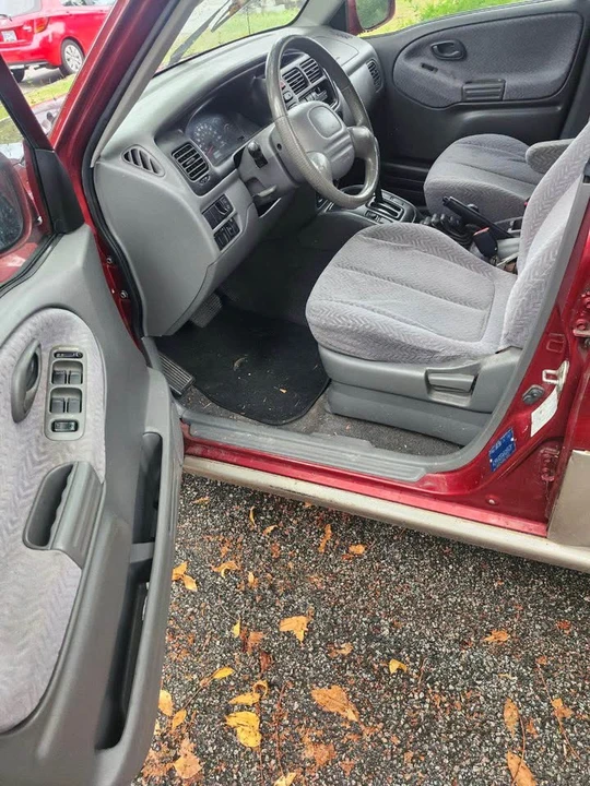 2002 Suzuki Vitara 2nd Gen - Image 6 of 9