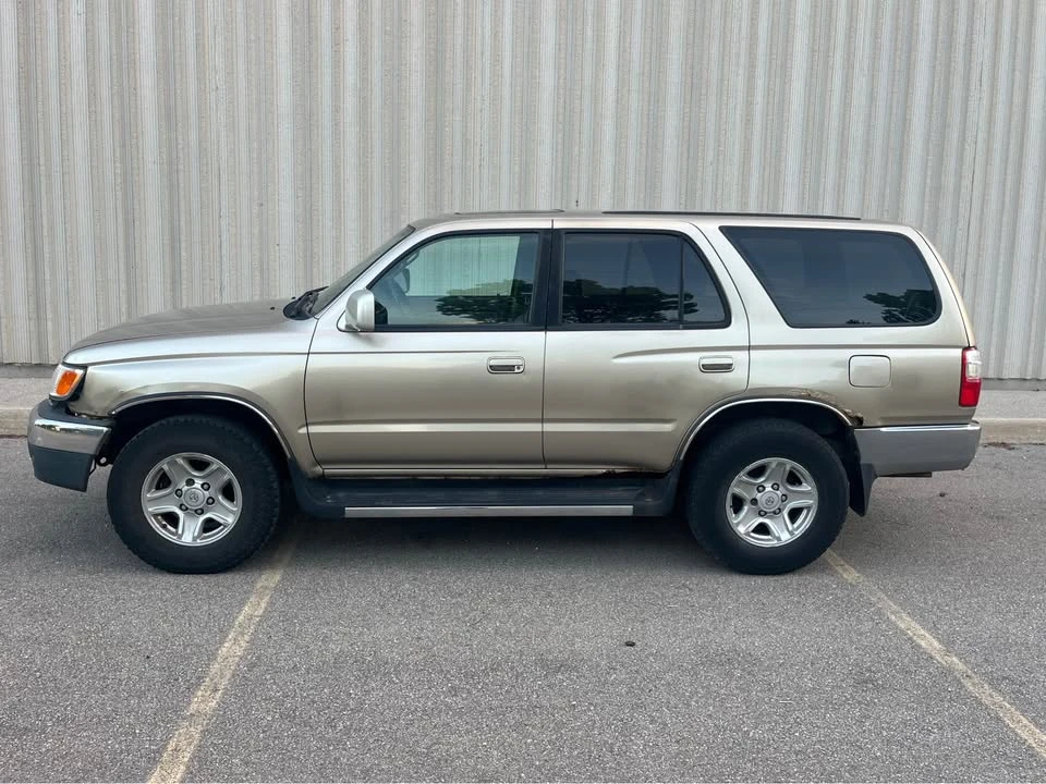 2002 Toyota 4Runner 3rd Gen - Image 2 of 9