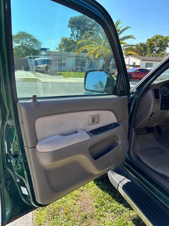 2002 Toyota 4Runner 3rd Gen - Image 5 of 10