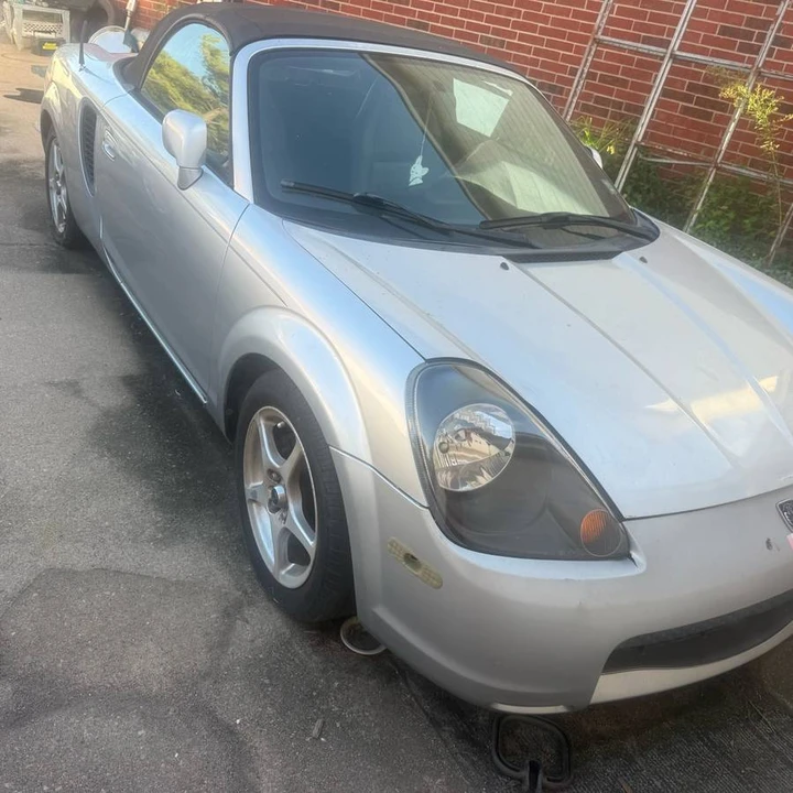 2002 Toyota MR2 Spyder/MR-S - Image 2 of 19