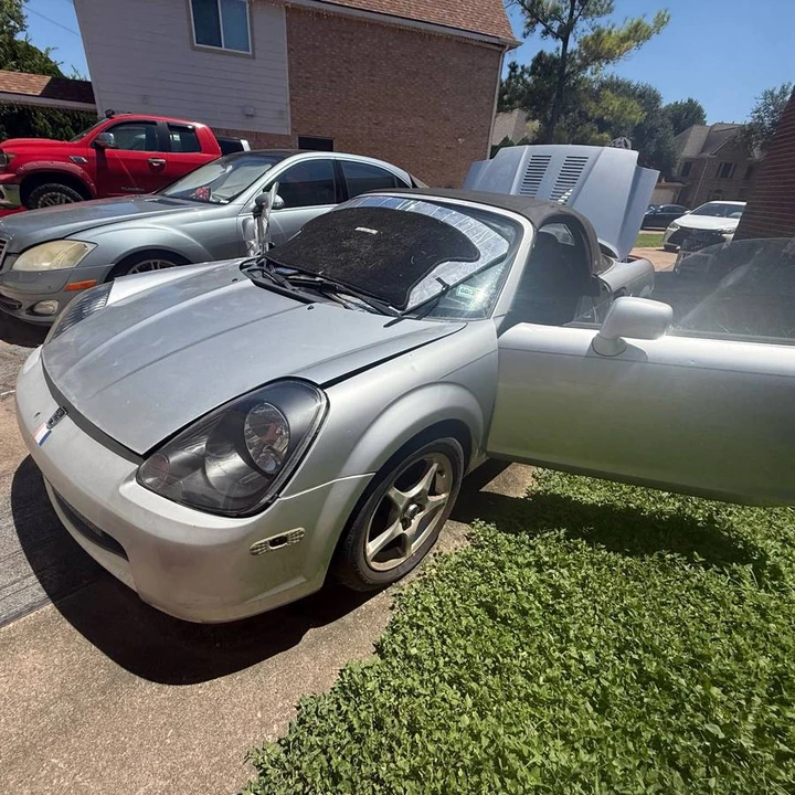 2002 Toyota MR2 Spyder/MR-S - Image 9 of 19