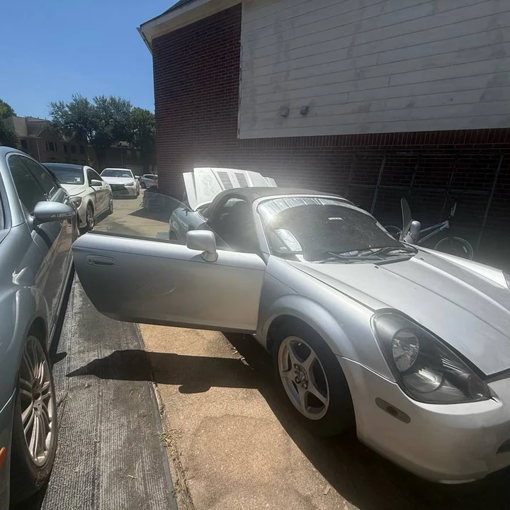 2002 Toyota MR2 Spyder/MR-S - Image 10 of 19