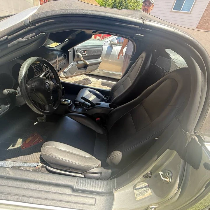 2002 Toyota MR2 Spyder/MR-S - Image 17 of 19