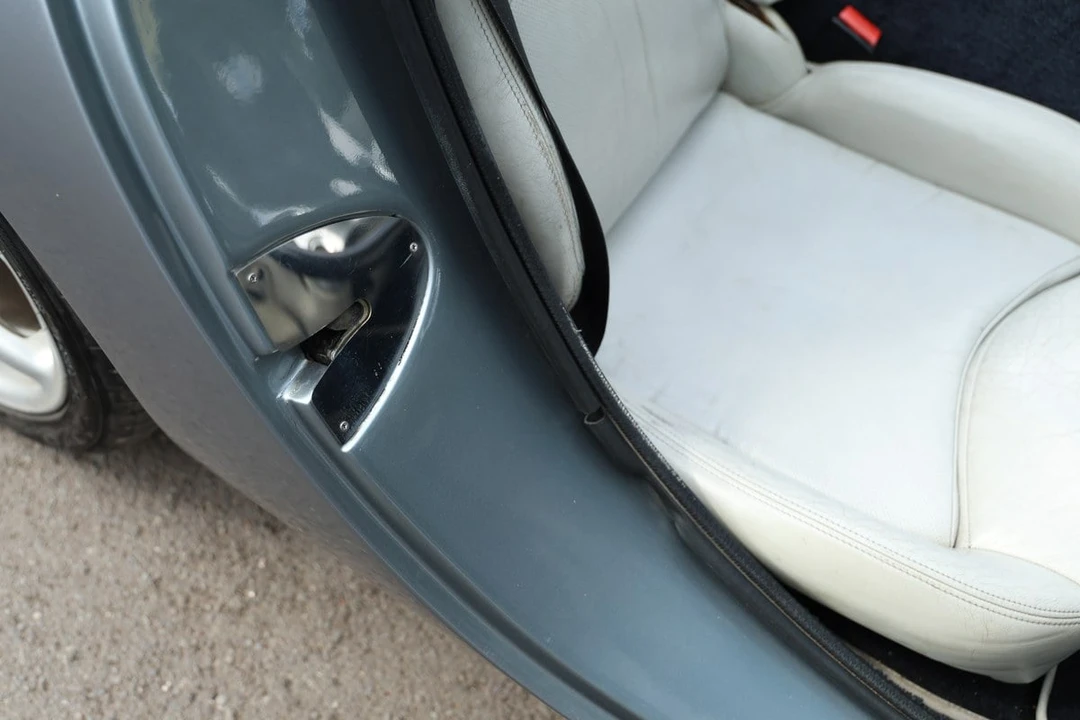 2000 TVR Tuscan - Image 29 of 30