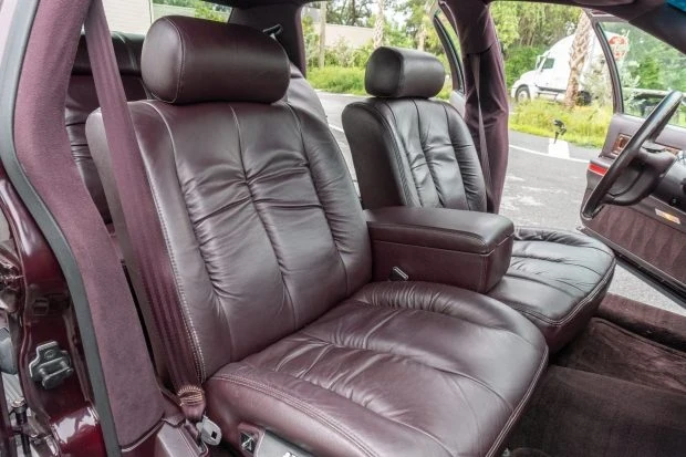 2002 Cadillac Fleetwood - Image 11 of 14