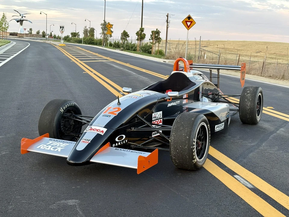 2002 Renault - Image 8 of 21