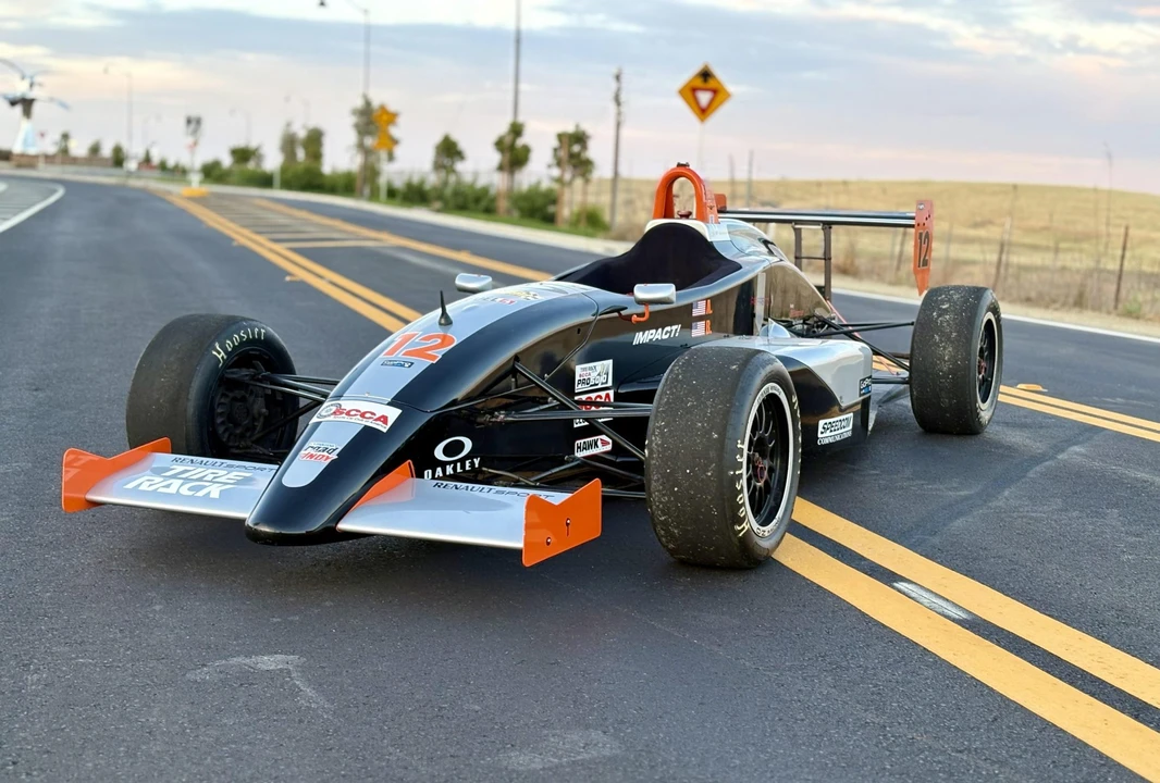 2002 Renault - Image 10 of 21