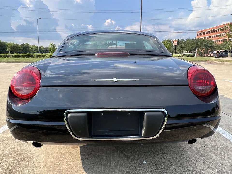 2002 Ford Thunderbird 11th Gen - Image 15 of 21