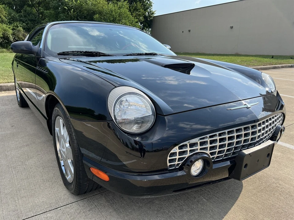 2002 Ford Thunderbird 11th Gen - Image 2 of 21