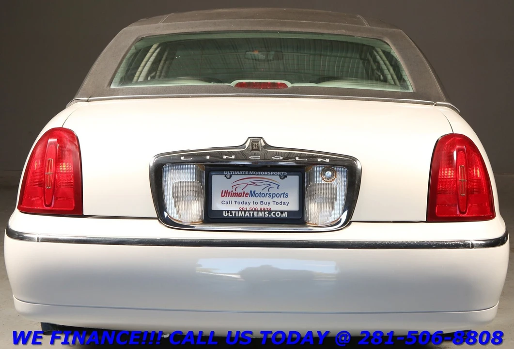 2002 Lincoln Town Car - Image 6 of 21