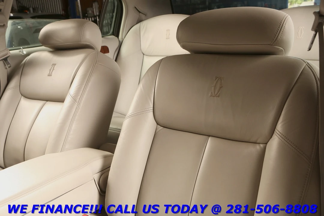 2002 Lincoln Town Car - Image 13 of 21