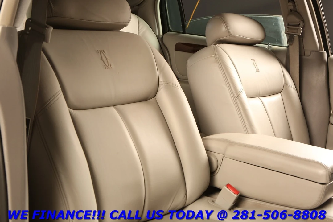 2002 Lincoln Town Car - Image 20 of 21