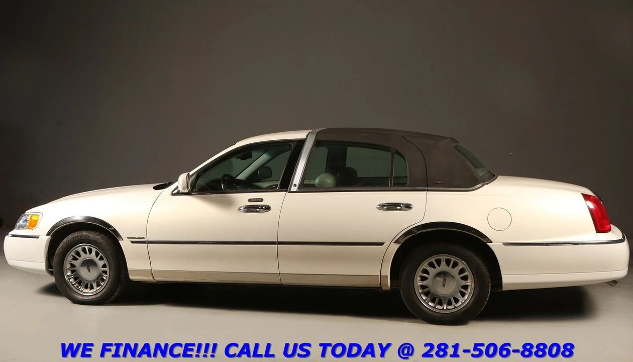 2002 Lincoln Town Car - Image 5 of 21