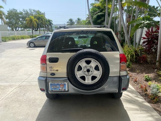 2002 Toyota RAV4 2nd Gen - Image 7 of 21