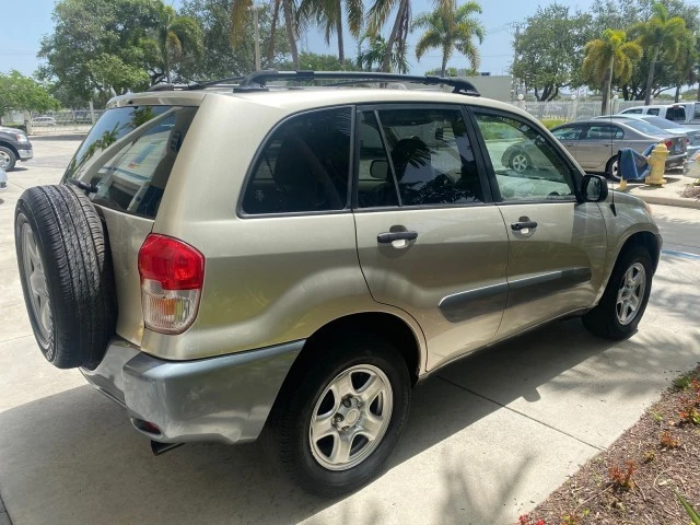 2002 Toyota RAV4 2nd Gen - Image 8 of 21