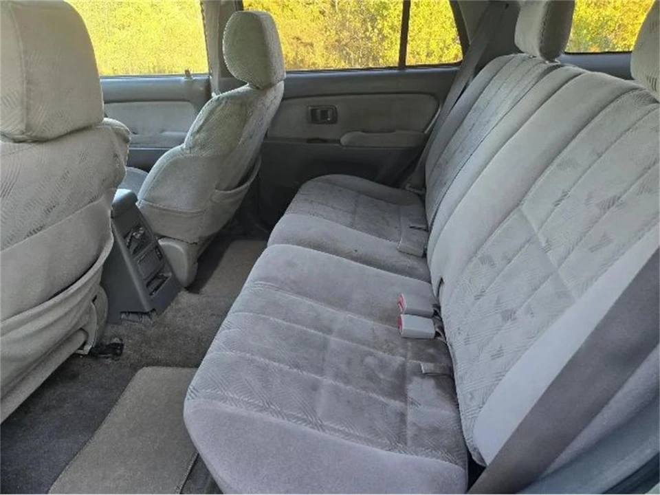 2002 Toyota 4Runner 3rd Gen - Image 5 of 12