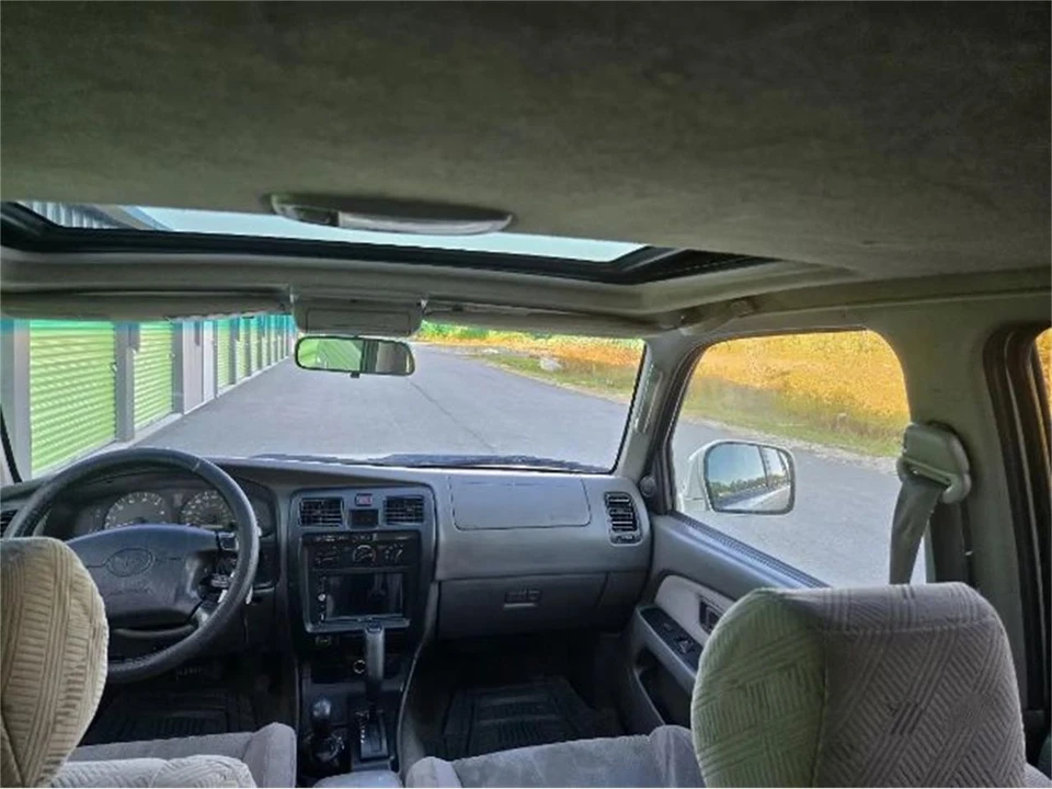 2002 Toyota 4Runner 3rd Gen - Image 6 of 12