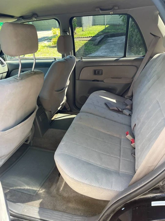 2002 Toyota 4Runner 3rd Gen - Image 5 of 9