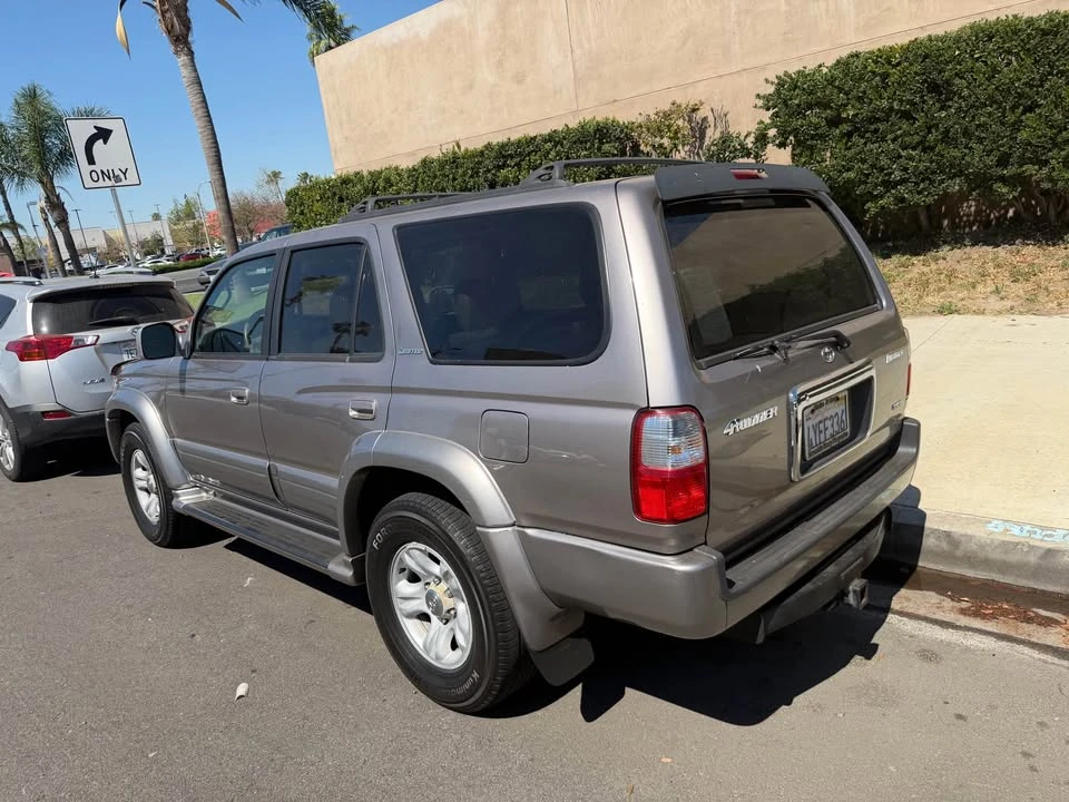 2002 Toyota 4Runner 3rd Gen - Image 4 of 10