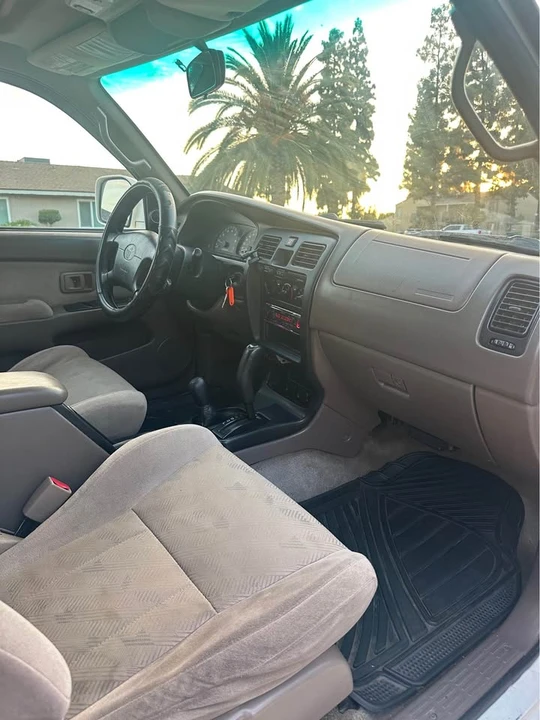 2002 Toyota 4Runner 3rd Gen - Image 6 of 8