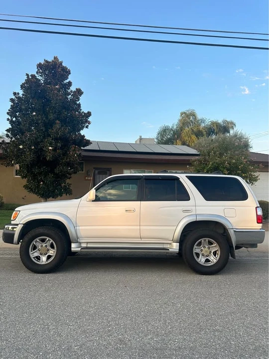 2002 Toyota 4Runner 3rd Gen - Image 2 of 8