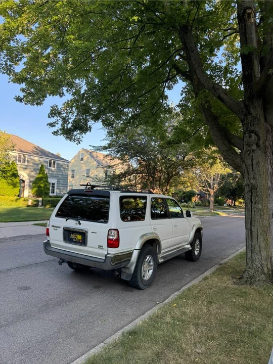 2002 Toyota 4Runner 3rd Gen - Image 2 of 10