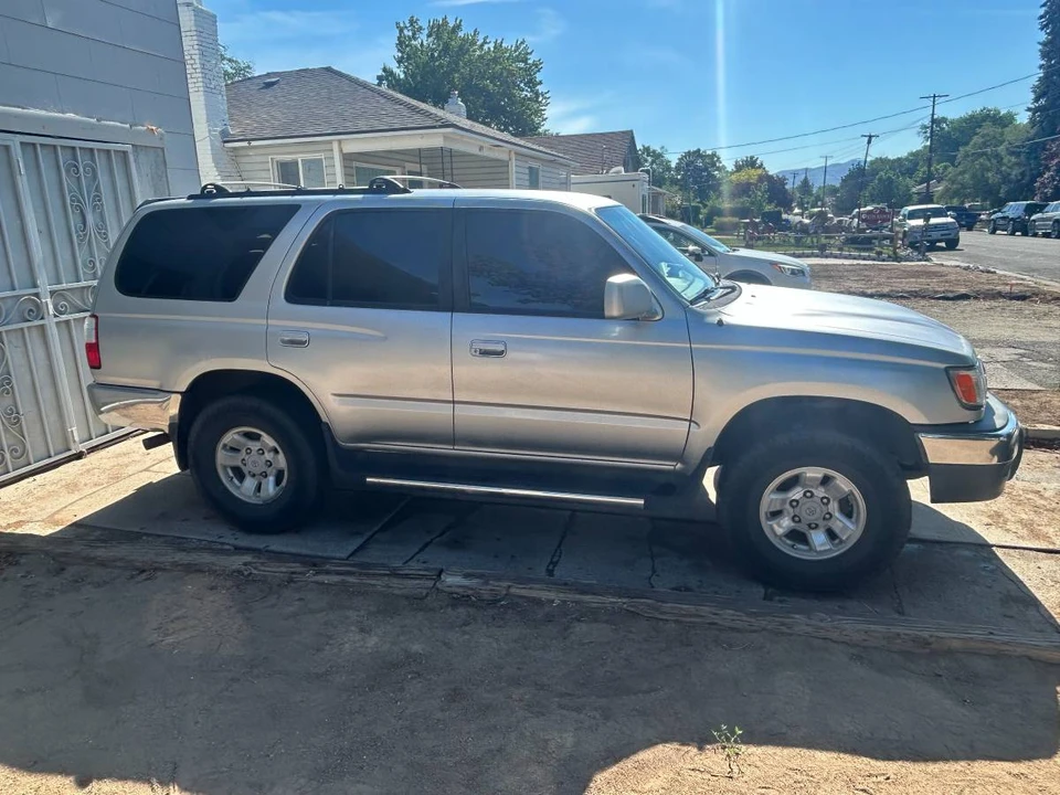 2002 Toyota 4Runner 3rd Gen - Image 2 of 19