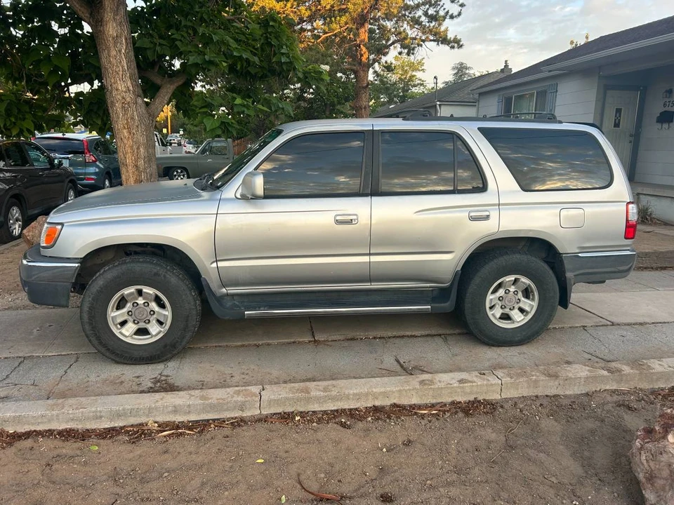 2002 Toyota 4Runner 3rd Gen - Image 11 of 19