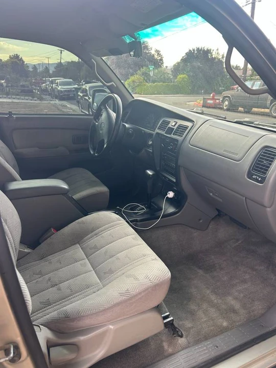 2002 Toyota 4Runner 3rd Gen - Image 16 of 19