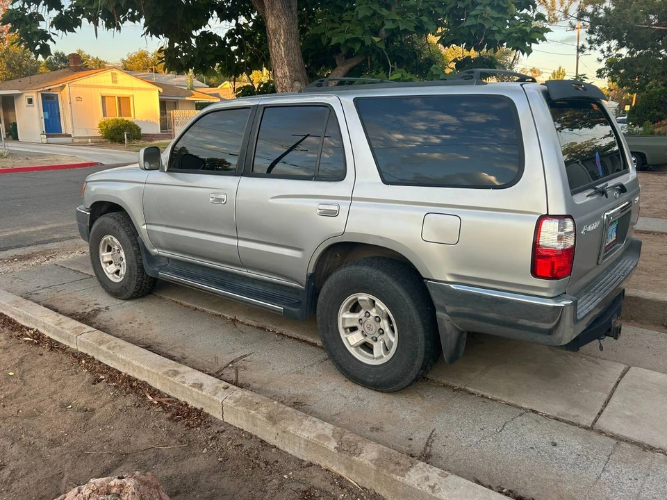 2002 Toyota 4Runner 3rd Gen - Image 9 of 19