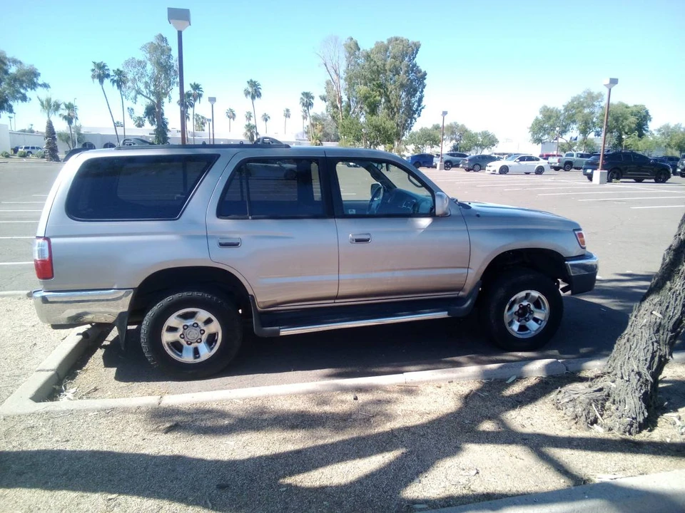 2002 Toyota 4Runner 3rd Gen - Image 5 of 10