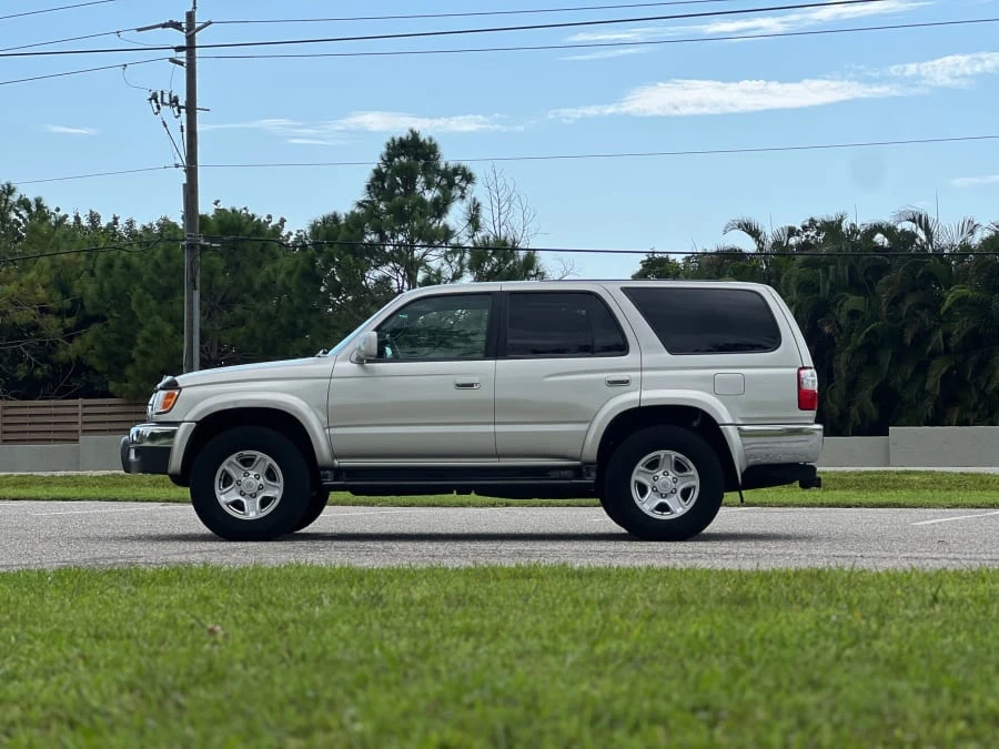 2002 Toyota 4Runner 3rd Gen - Image 2 of 31