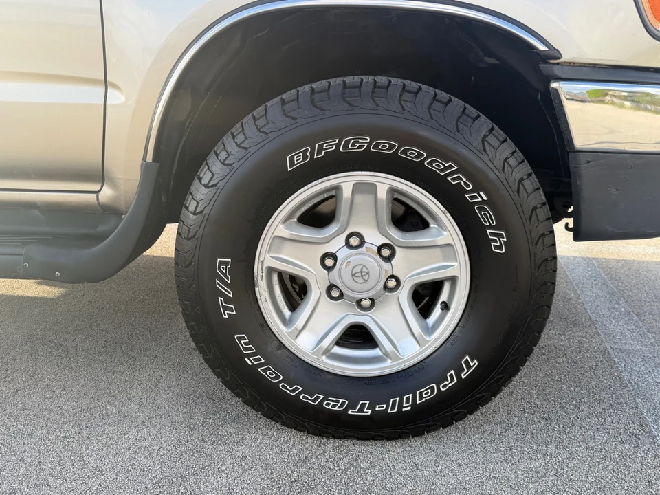 2002 Toyota 4Runner 3rd Gen - Image 5 of 30