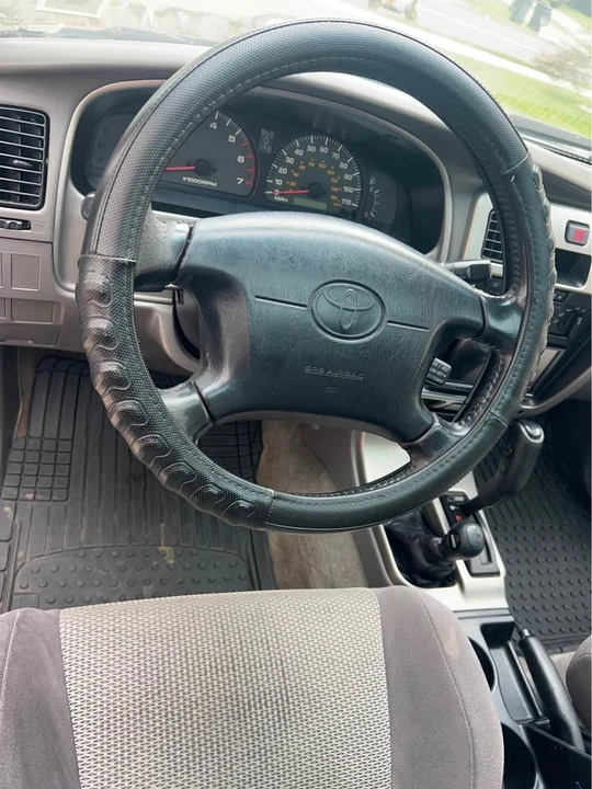 2002 Toyota 4Runner 3rd Gen - Image 5 of 7