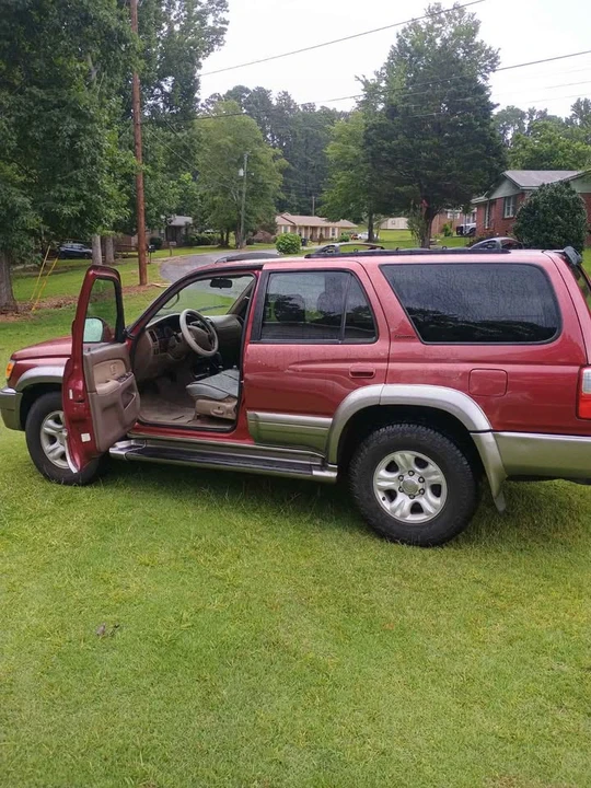 2002 Toyota 4Runner 3rd Gen - Image 2 of 3
