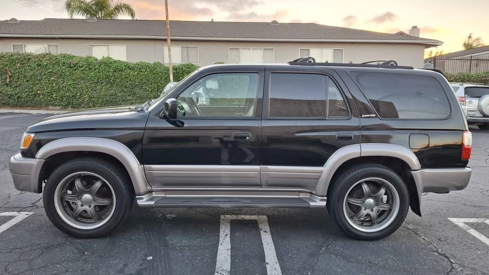 2002 Toyota 4Runner 3rd Gen - Image 2 of 18