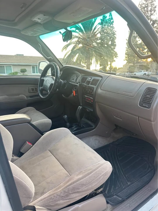 2002 Toyota 4Runner 3rd Gen - Image 6 of 10