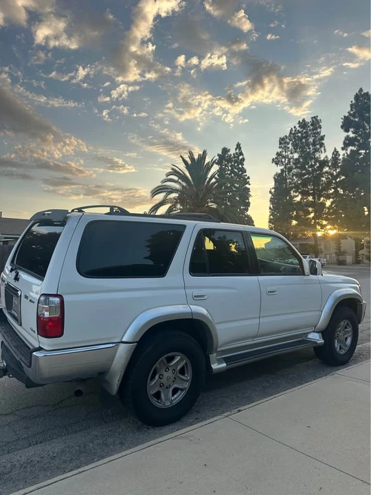 2002 Toyota 4Runner 3rd Gen - Image 4 of 10