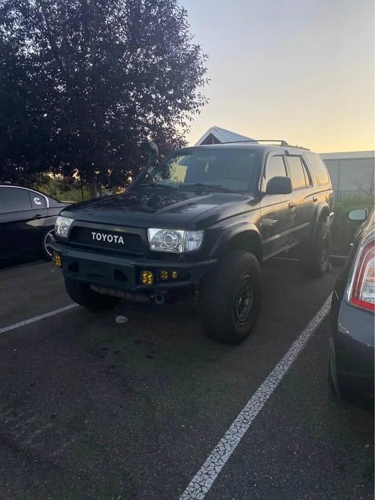 2002 Toyota 4Runner 3rd Gen - Image 2 of 11