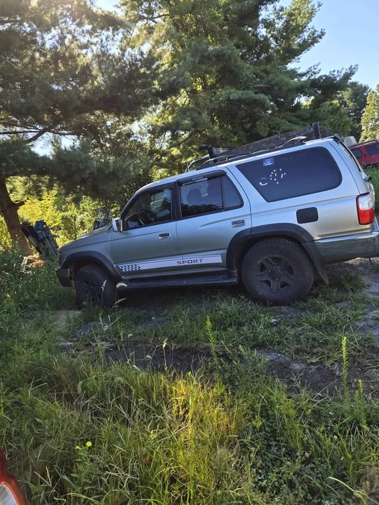 2002 Toyota 4Runner 3rd Gen - Image 5 of 9
