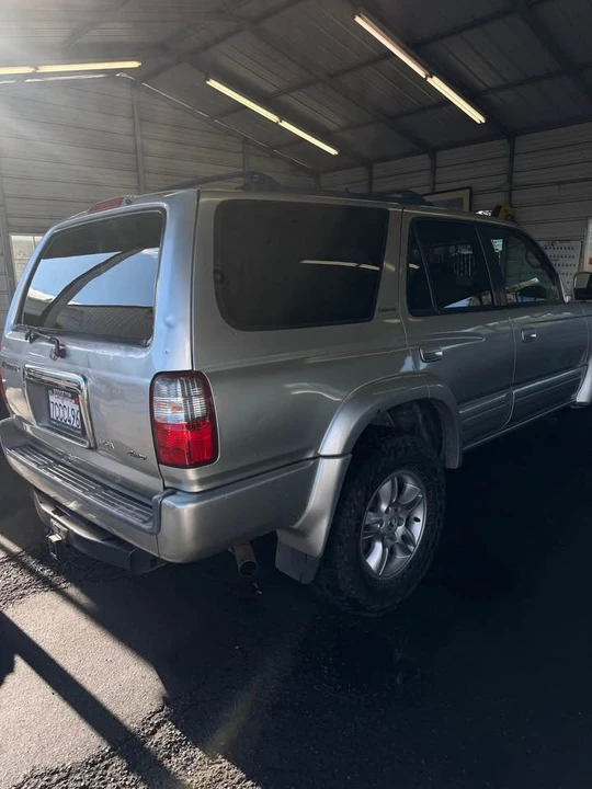 2002 Toyota 4Runner 3rd Gen - Image 5 of 18