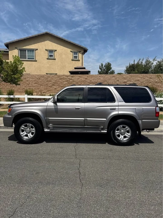 2002 Toyota 4Runner 3rd Gen - Image 5 of 12