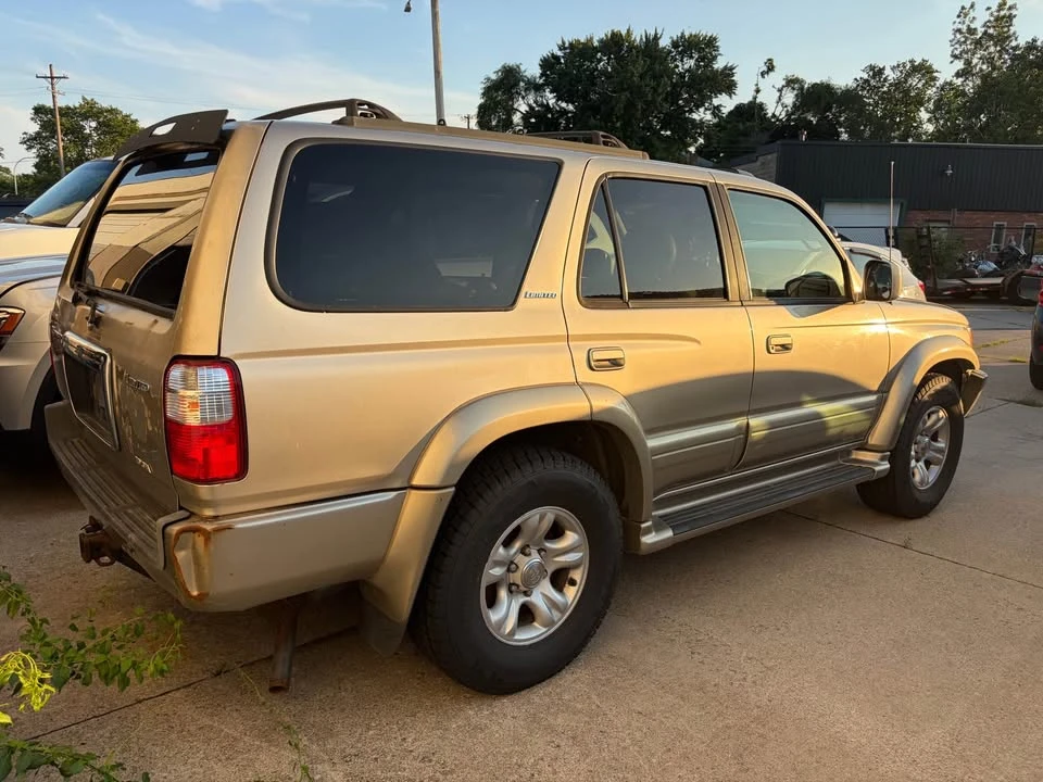 2002 Toyota 4Runner 3rd Gen - Image 3 of 13