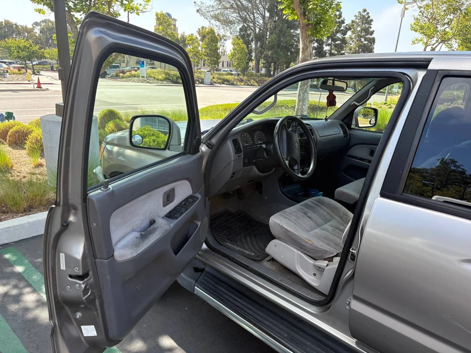 2002 Toyota 4Runner 3rd Gen - Image 5 of 9