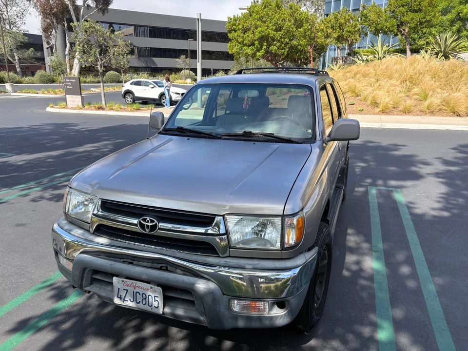 2002 Toyota 4Runner 3rd Gen - Image 2 of 9