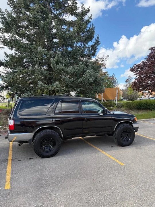 2002 Toyota 4Runner 3rd Gen - Image 2 of 12