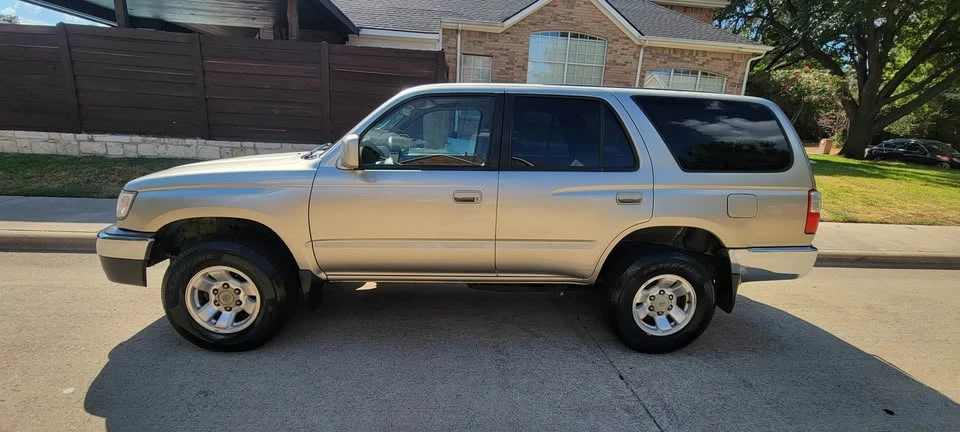 2002 Toyota 4Runner 3rd Gen - Image 6 of 9