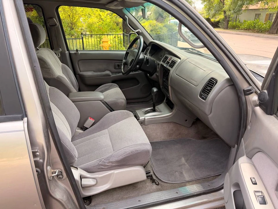 2002 Toyota 4Runner 3rd Gen - Image 9 of 11